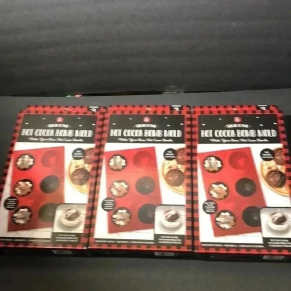 Brand new in box 3 set of‎ silicone hot cocoa bomb molds - Picture 1 of 3